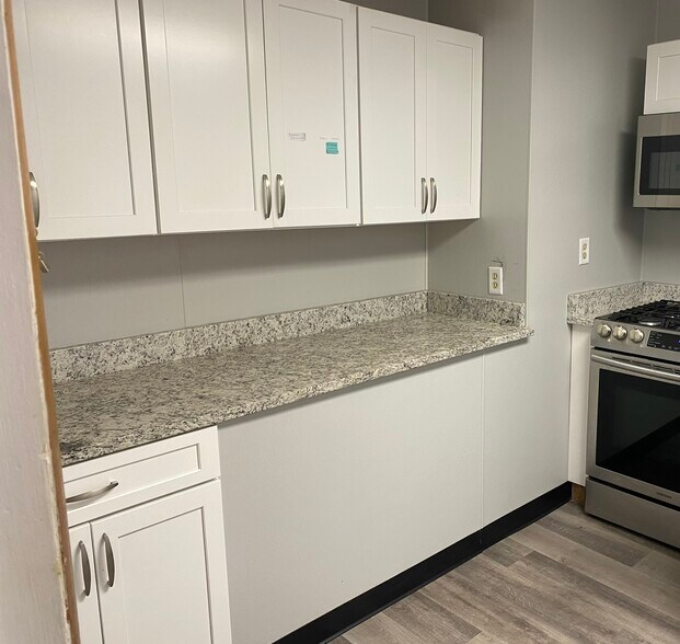 More Photos Of 202 W Plum St, Thorntown Daycare Center For Sale