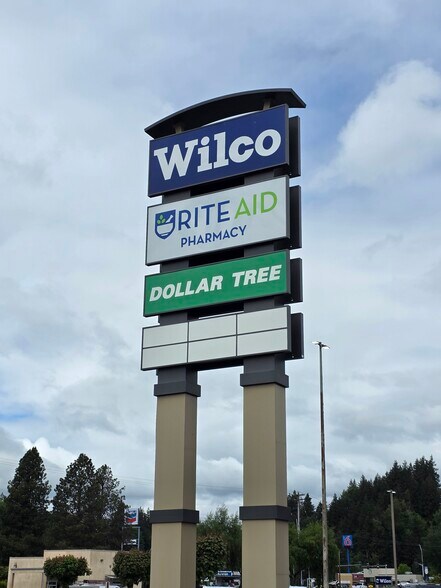 More Photos Of 110-300 Kelso Dr, Kelso Unknown For Lease