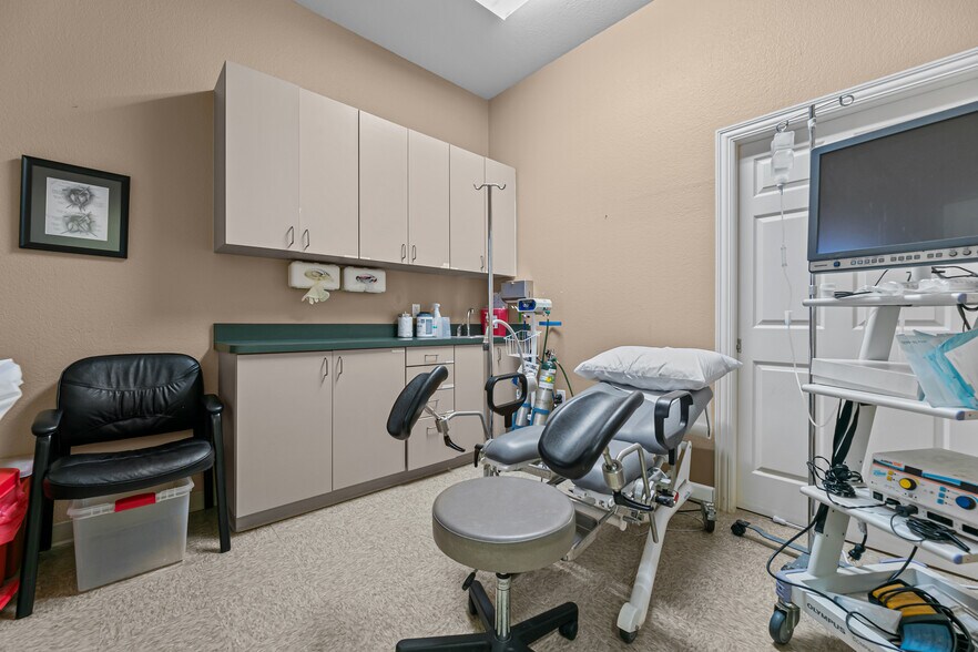 More Photos Of 4501 Medical Center Dr, McKinney Medical For Lease