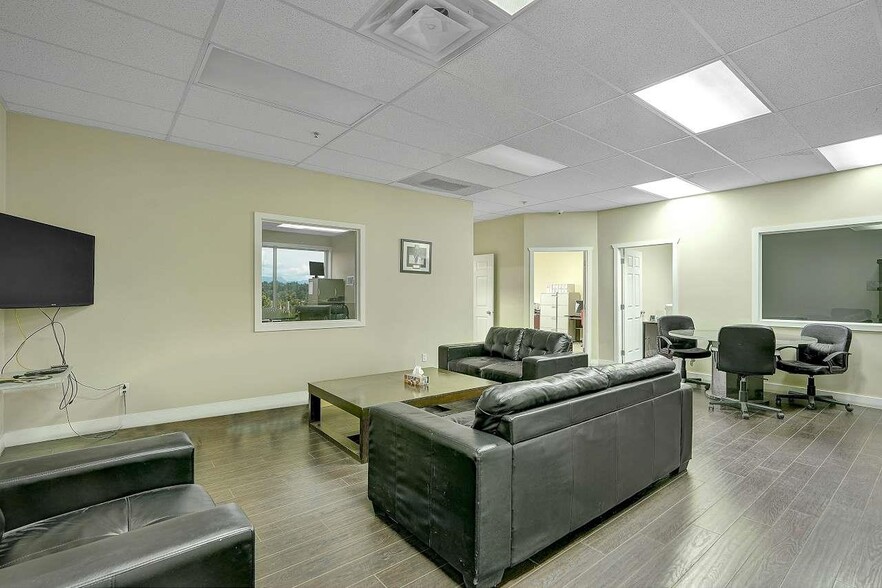 More Photos Of 15299 68 Ave, Surrey General Retail For Sale