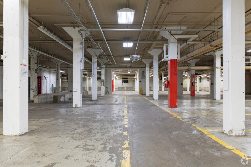 More Photos Of 1502 Beeler St, New Albany Manufacturing For Sale