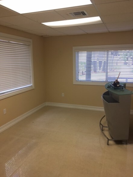 More Photos Of 13200 SW 128th St, Miami Loft Creative Space For Lease