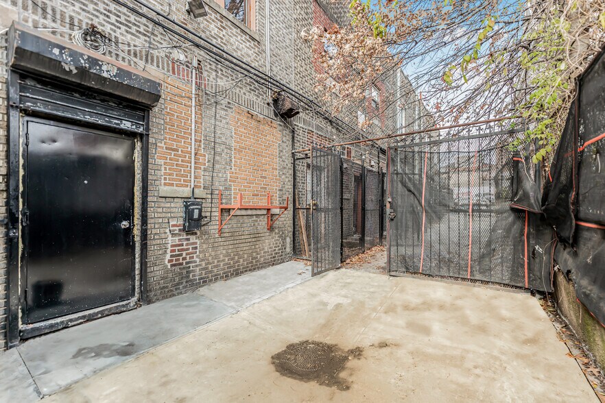 More Photos Of 3910 White Plains Rd, Bronx Storefront Retail Office For Sale