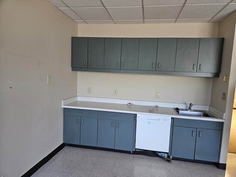 More Photos Of 12250 E Iliff Ave, Aurora Office For Lease