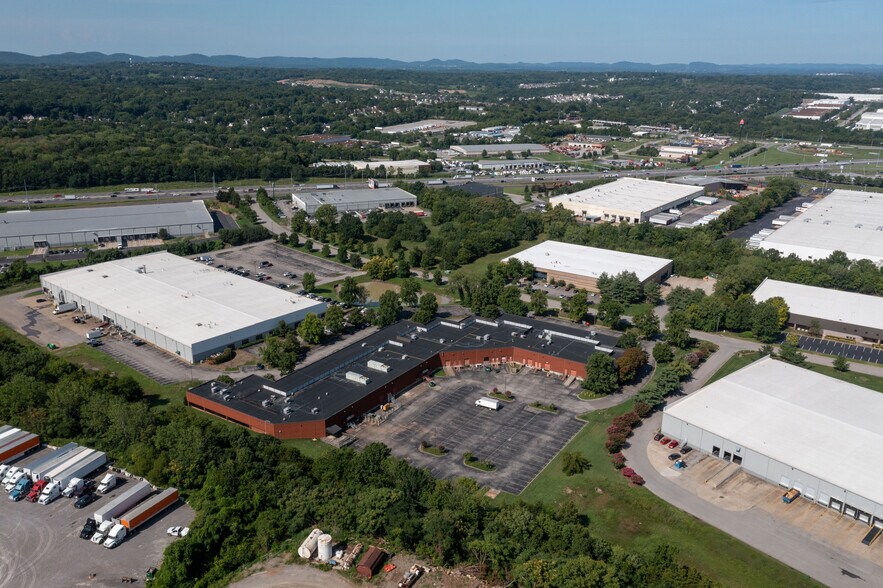 More Photos Of 305 Tech Park Dr, La Vergne Light Manufacturing For Lease