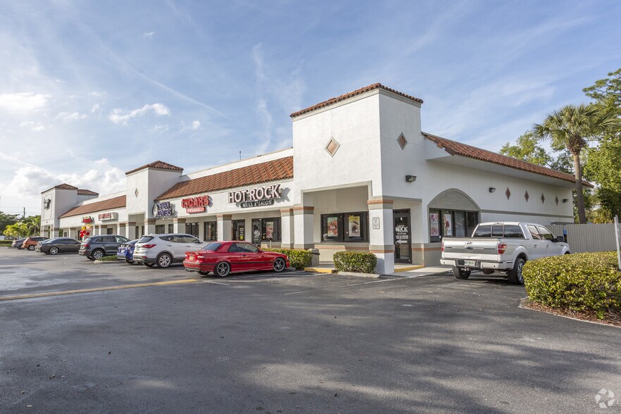 More Photos Of 12575 S Cleveland Ave, Fort Myers Storefront For Lease