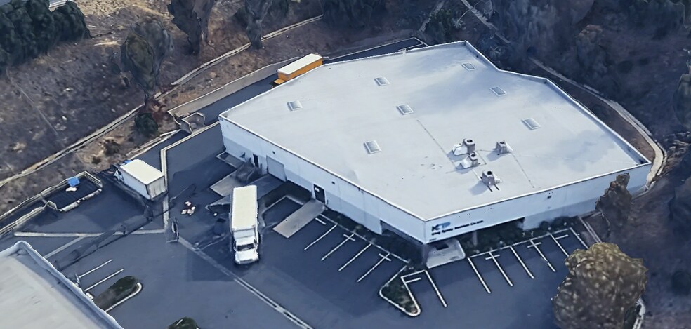 Primary Photo Of 3192 Factory Dr, Pomona Warehouse For Lease