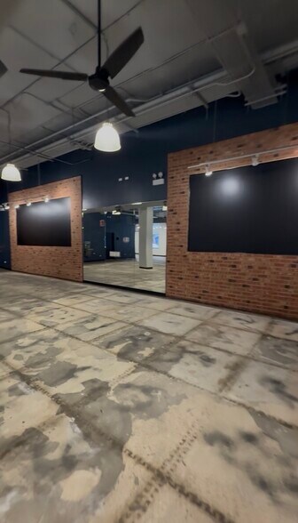 More Photos Of 315 S Peoria St, Chicago Apartments For Lease