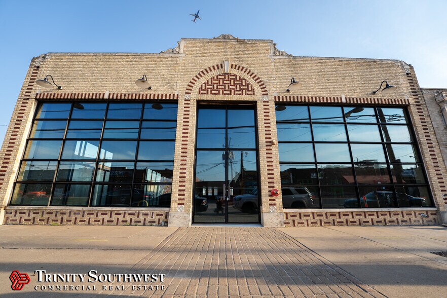 More Photos Of 2808 Commerce St, Dallas Restaurant For Sale