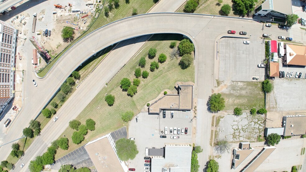 More Photos Of 1415 Ballinger St, Fort Worth Office For Sale