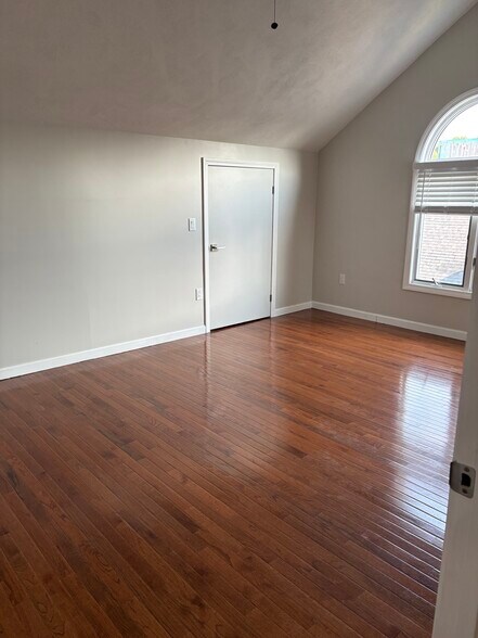 More Photos Of 91 Plaistow Rd, Plaistow Medical For Lease
