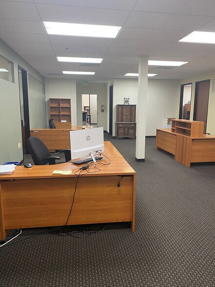More Photos Of 19835-19839 Nordhoff St, Northridge Office For Sale