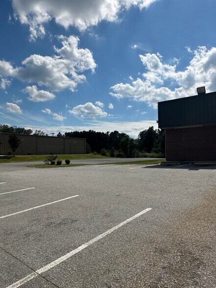 More Photos Of 362 Stonewall Jackson Blvd, Orangeburg Freestanding For Sale