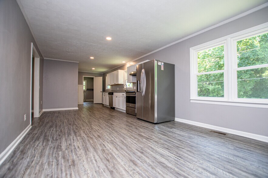 More Photos Of 2932 US-27, Buchanan Office For Sale