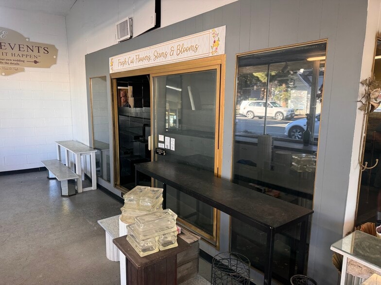 More Photos Of 455 Atlantic Ave, Long Beach Storefront For Sale
