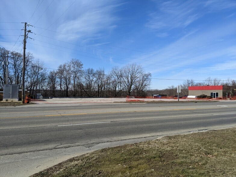 More Photos Of 2606 N Vermilion St, Danville Land For Sale