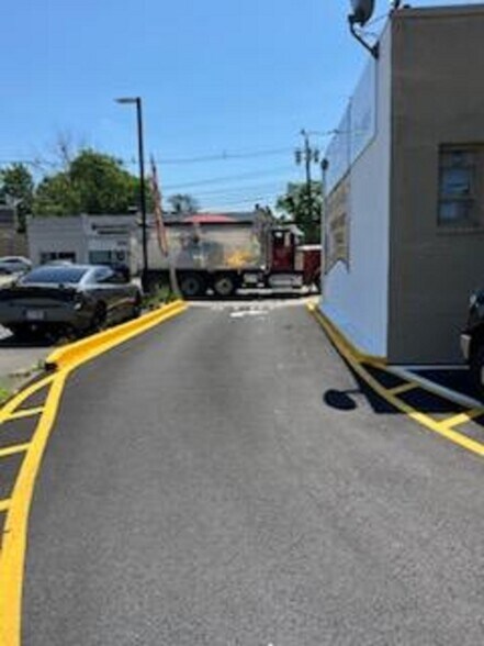 More Photos Of 978 Saint Georges Ave, Rahway Storefront Retail Office For Sale