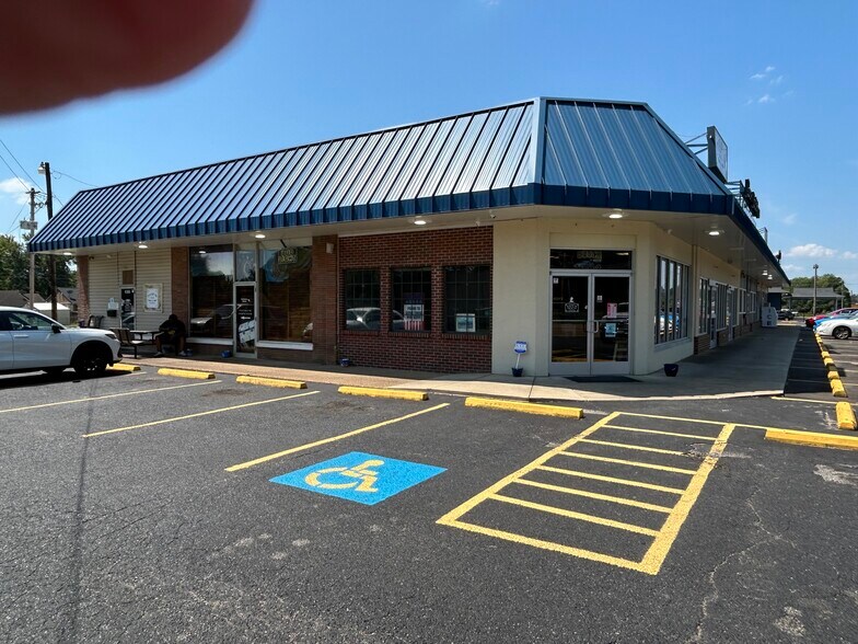 More Photos Of 6347-6359 E Navy Rd, Millington Freestanding For Sale