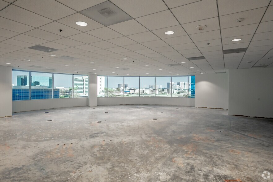 More Photos Of 18101 Von Karman Ave, Irvine Unknown For Lease