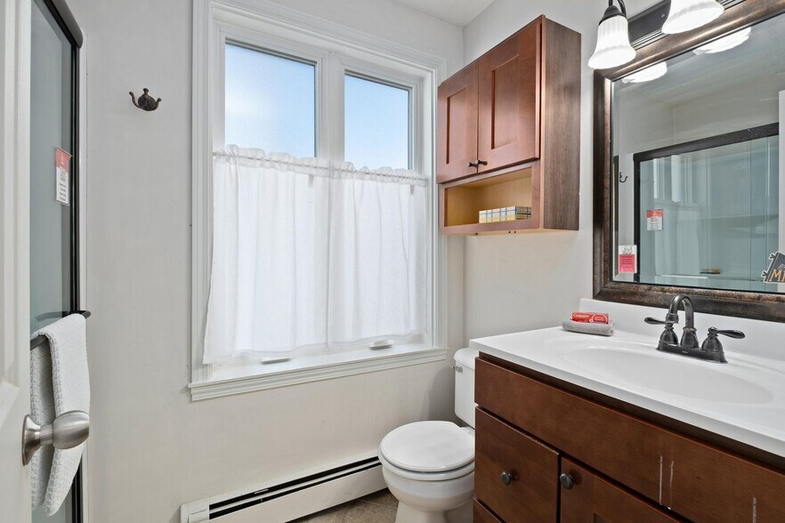 More Photos Of 22 Crescent St, Grand Rapids Apartments For Sale