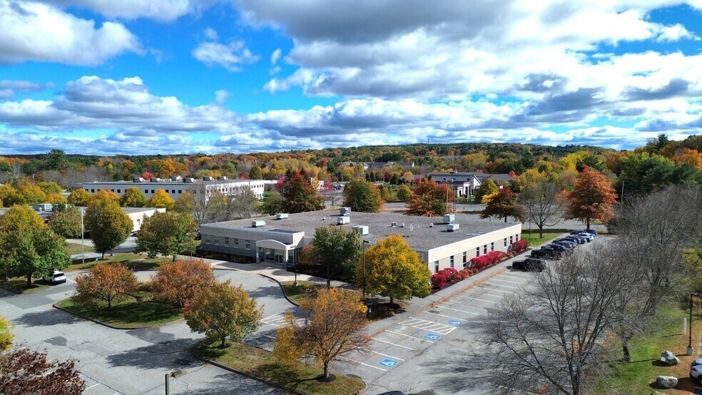 More Photos Of 5 Mollison Way, Lewiston Office For Lease