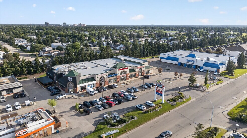More Photos Of 4112-4120 Calgary Trl NW, Edmonton Unknown For Lease