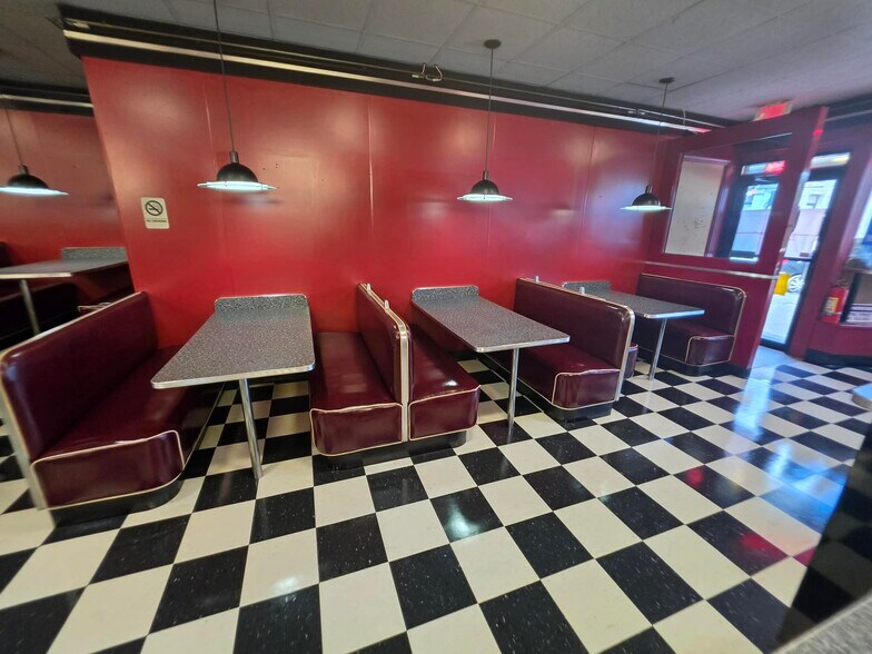 More Photos Of 53 Fall St, Seneca Falls General Retail For Lease