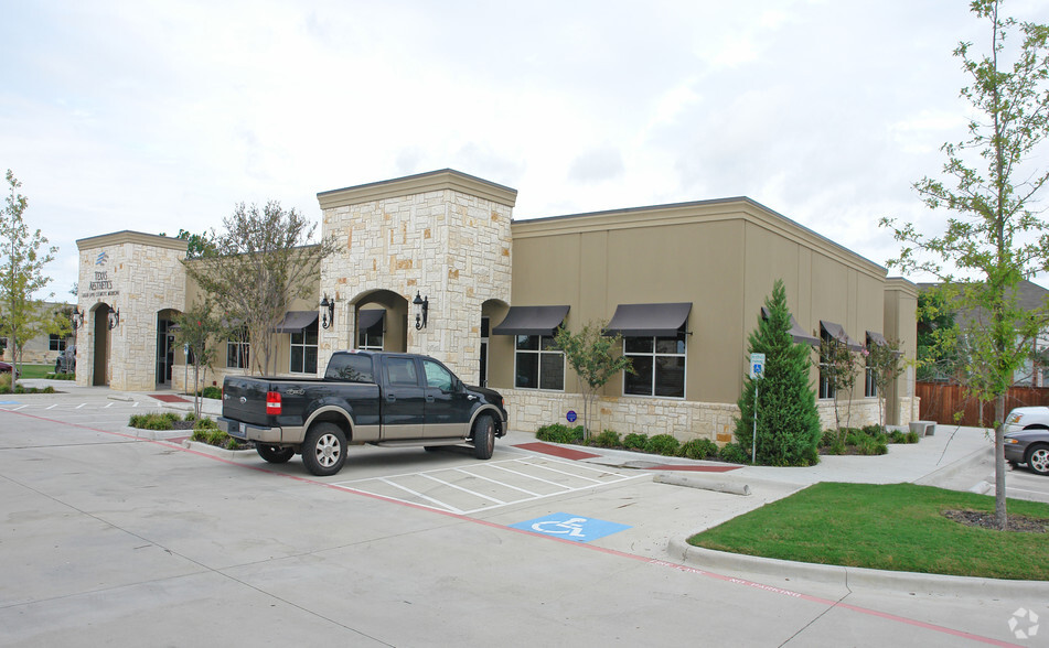 Primary Photo Of 1261 Green Oaks Blvd, Arlington Office For Lease