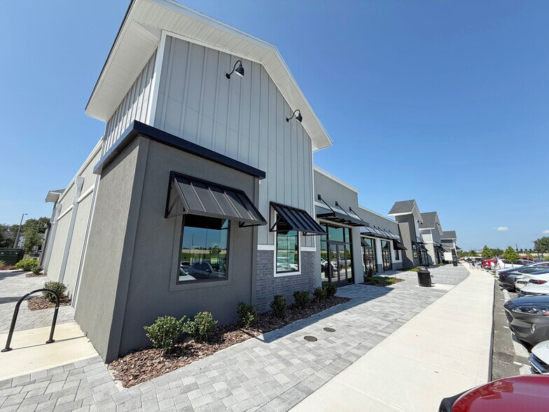 More Photos Of 12143 Stoneybrook West Pky, Winter Garden Flex For Lease