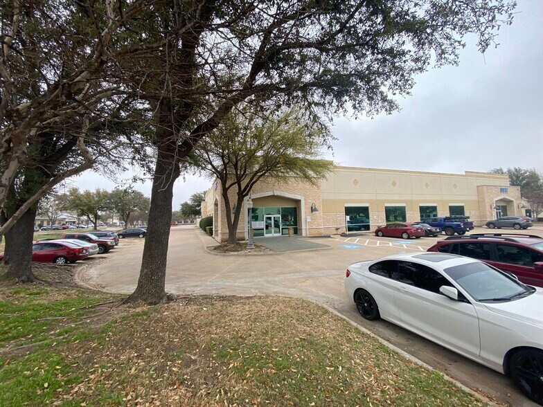 More Photos Of 3301 Matrix Dr, Richardson Research And Development For Sale