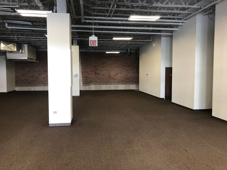 More Photos Of 711 W Grand Ave, Chicago Apartments For Sale