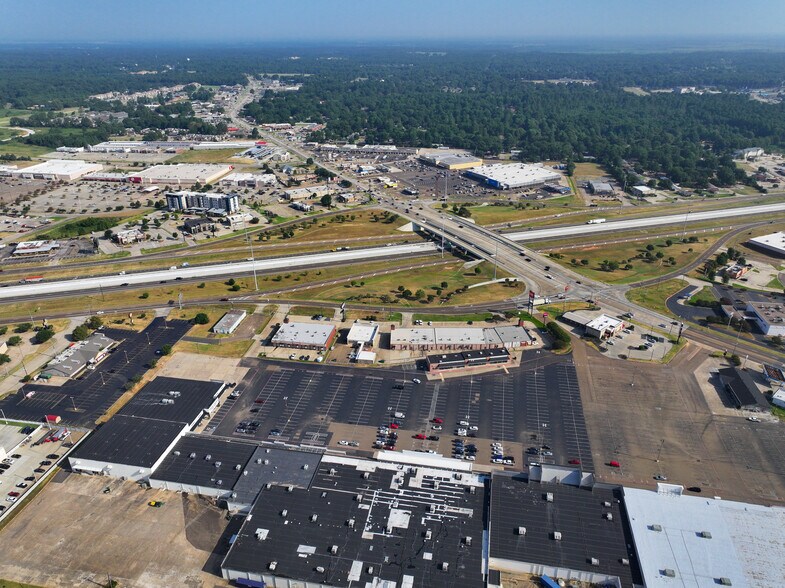 More Photos Of 3701 Mall Ln, Texarkana Unknown For Lease