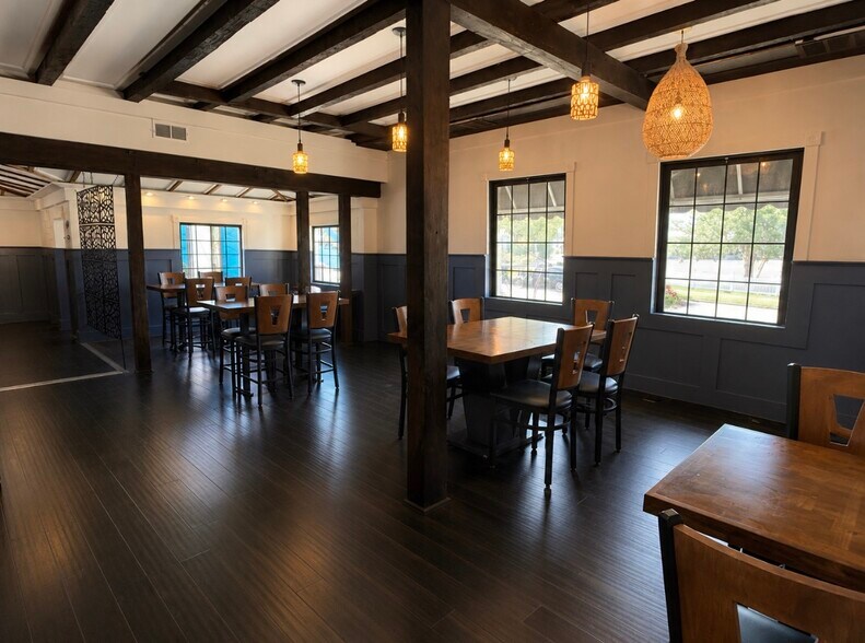 More Photos Of 810 Center St, Lewiston Restaurant For Sale