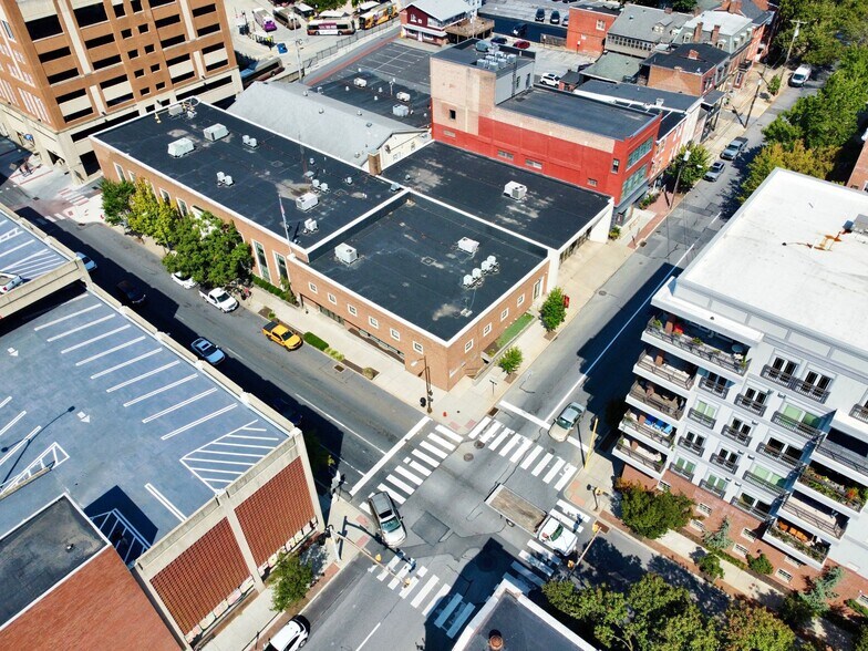 More Photos Of 39 E Chestnut St, Lancaster Office For Lease