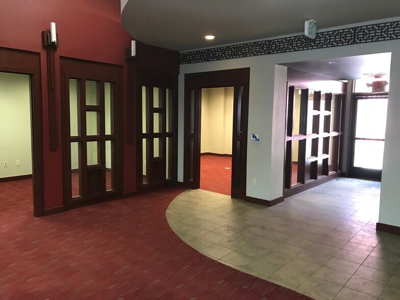 More Photos Of 933 N Broadway, Los Angeles Storefront Retail Office For Lease