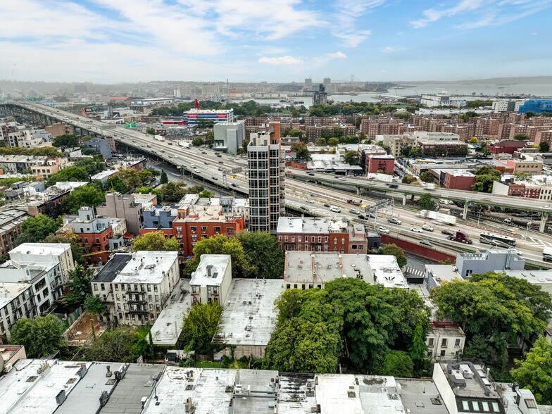 More Photos Of 101-103 Luquer St, Brooklyn Warehouse For Sale