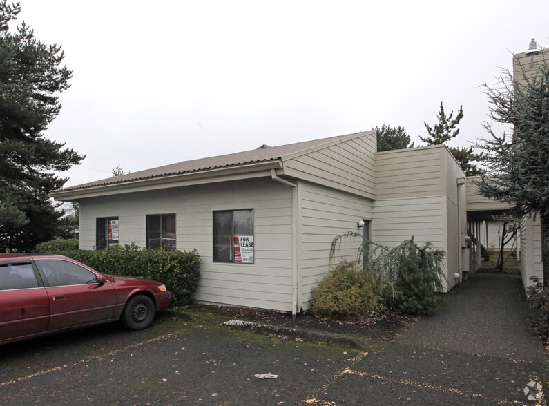 More Photos Of 17175 SW Tualatin Valley Hwy, Beaverton Unknown For Lease
