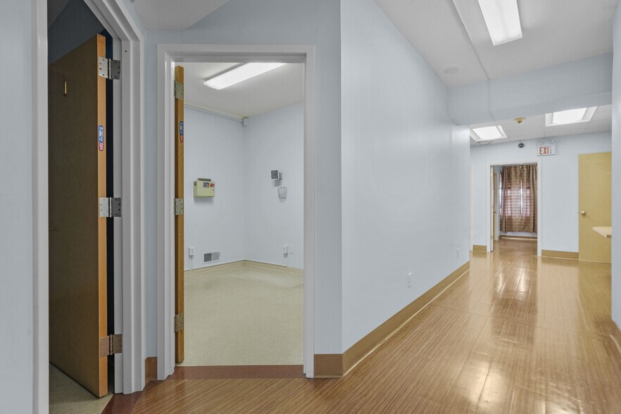 More Photos Of 100 Smithfield Ave, Pawtucket Medical For Sale