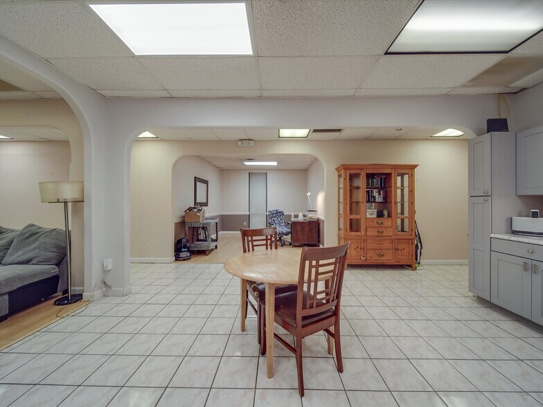 More Photos Of 4400 Republic Ct, Concord Warehouse For Lease