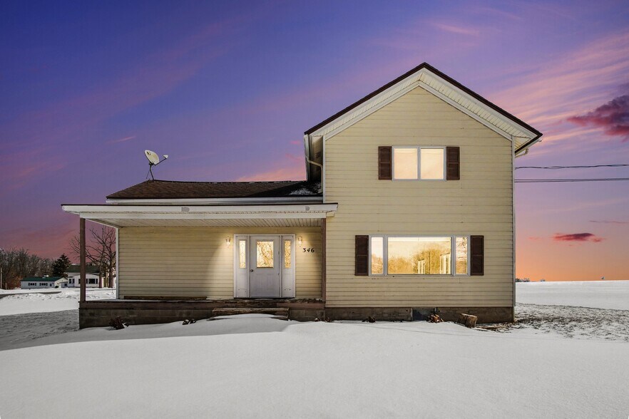 More Photos Of 328 Lake Road East Frk, Hamlin Restaurant For Sale