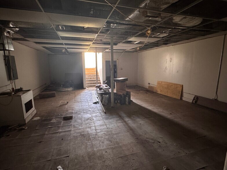 More Photos Of 369-371 S Central Ave, Columbus Bar For Sale