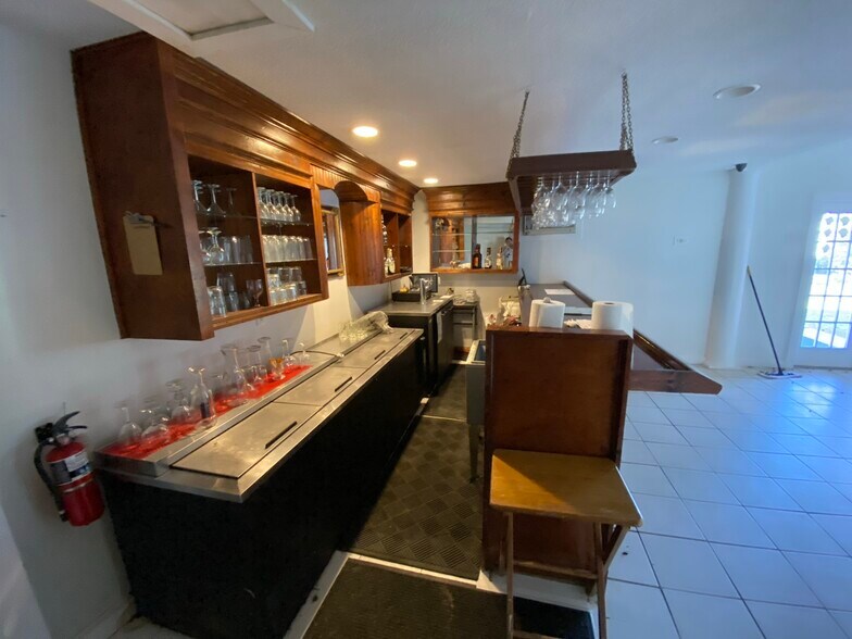 More Photos Of 421 N Lake Dr, Lexington Lodge Meeting Hall For Sale