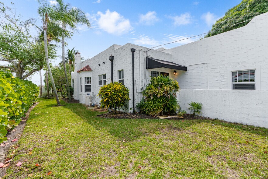 More Photos Of 354 NE 1st Ave, Delray Beach Office For Sale