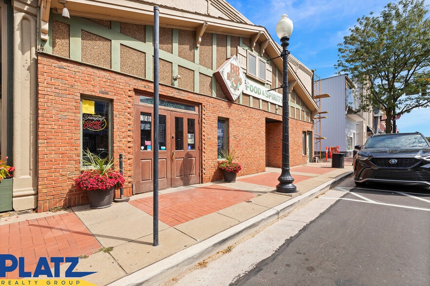 Primary Photo Of 256 E State St, Salem Restaurant For Sale