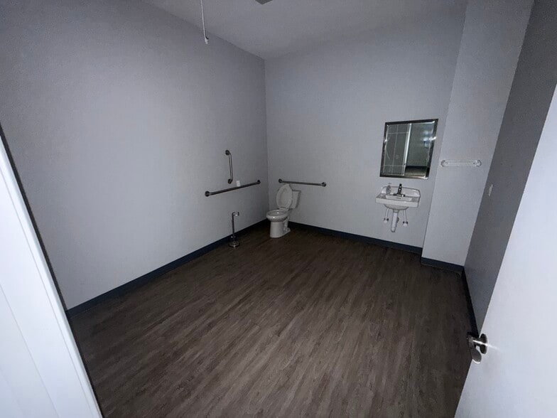 More Photos Of 3466 McCullough Blvd, Belden Storefront For Lease