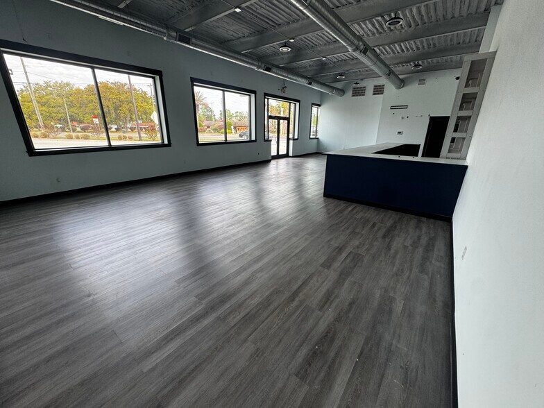 More Photos Of 3701 Ogeechee Rd, Savannah Freestanding For Lease