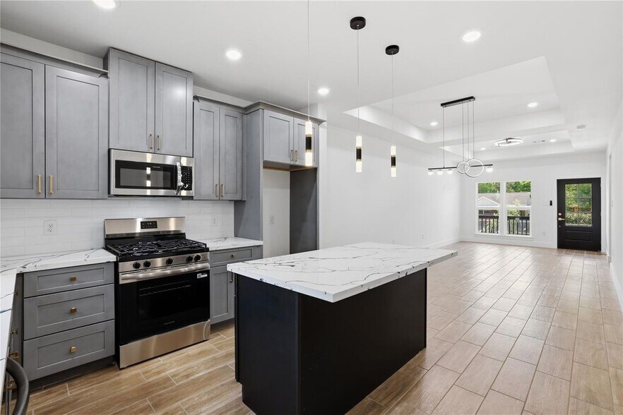 More Photos Of 5515 Elm Springs Dr, Houston Apartments For Sale