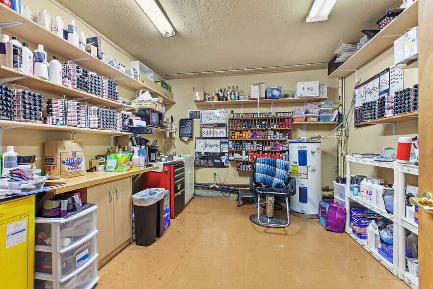 More Photos Of 207 S Division St, Pinehurst Storefront Retail Residential For Sale