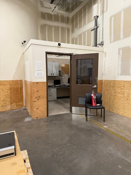 More Photos Of 680 S State St, Ukiah Drugstore For Sale