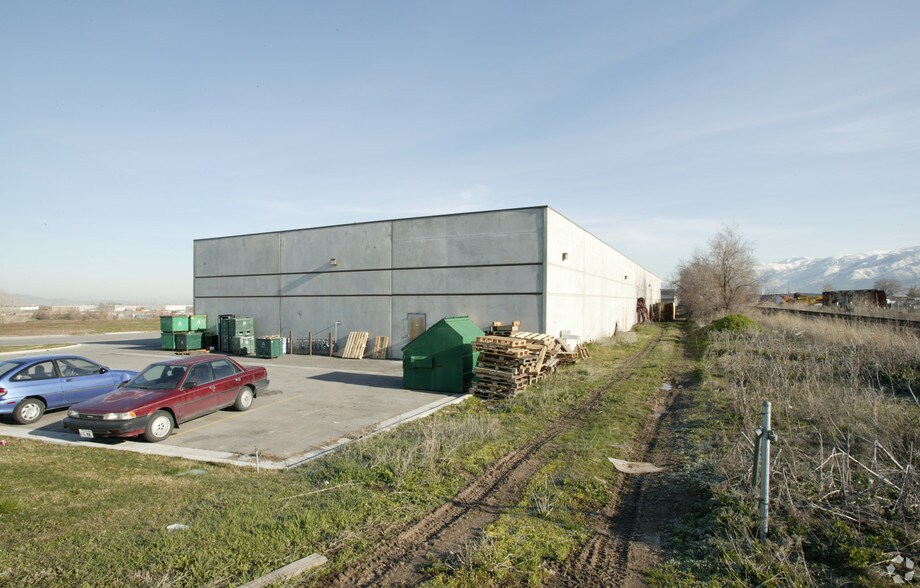 More Photos Of 570 N Taylor, North Salt Lake Manufacturing For Lease